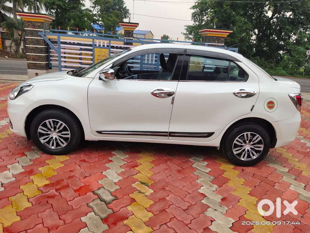 Maruti Suzuki Dzire 1.2 Vxi, 2023, Petrol