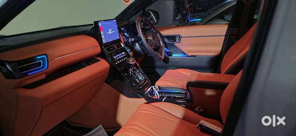 Toyota Innova Hycross, 2024, Petrol