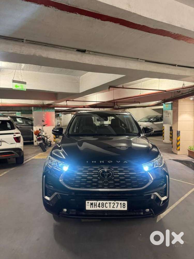 Toyota Innova Hycross 2.0 Zx (o) Hybrid 7 Str, 2023, Petrol