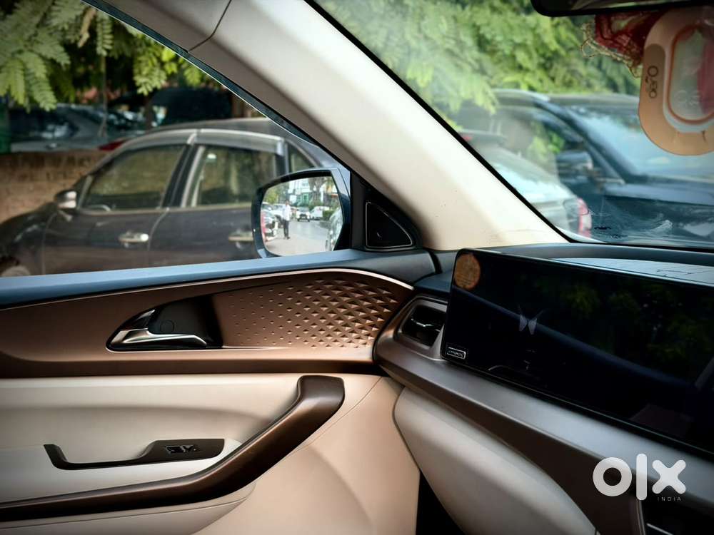 Mahindra Xuv 7xo Ax7 At, 2026, Petrol