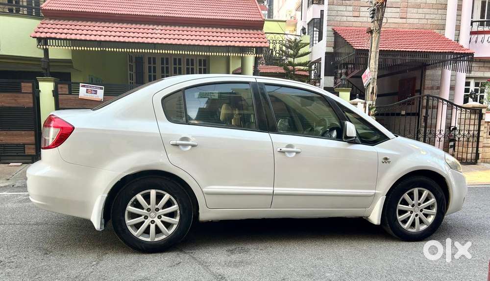 Maruti Suzuki Sx4 Zxi, 2012, Petrol