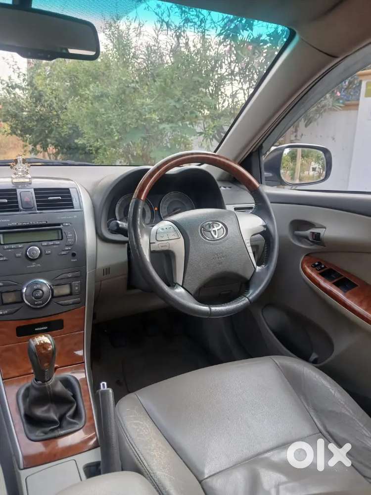 Toyota Corolla Altis 2010