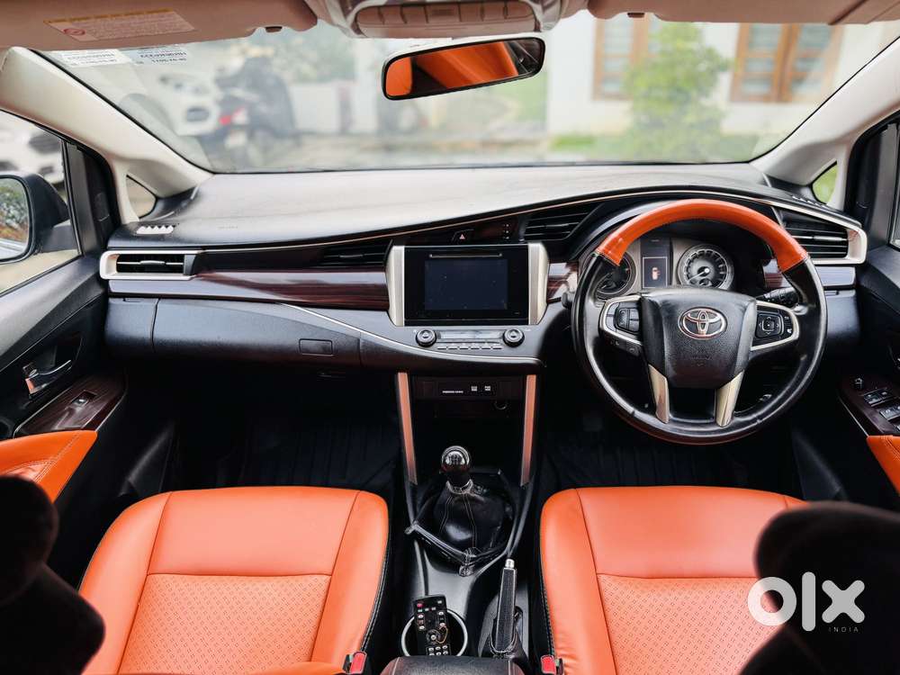 Toyota Innova Crysta 2.4 Vx Mt, 2017, Diesel