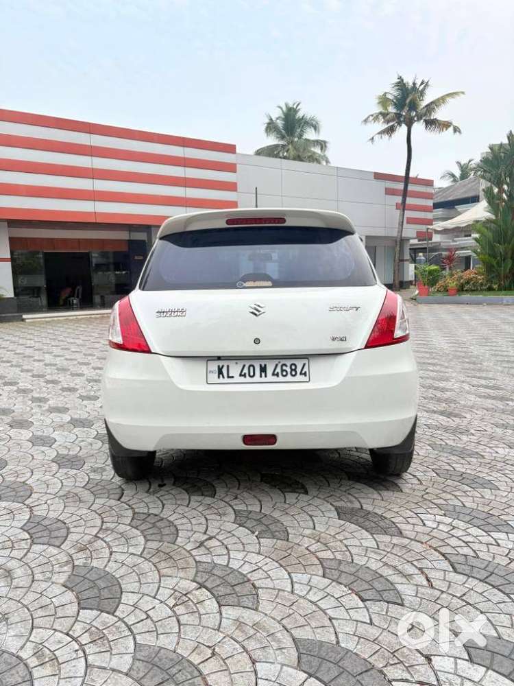Maruti Suzuki Swift Vxi + Manual, 2016, Petrol