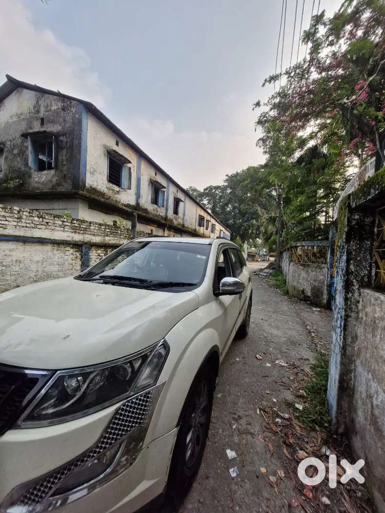 Xuv500 W10 Top Model