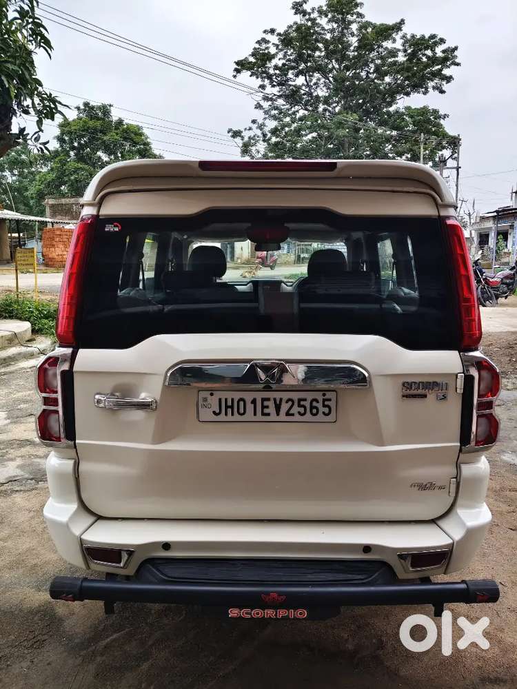 Mahindra Scorpio Classic 2022( October )diesel Manual Year 9 Seater