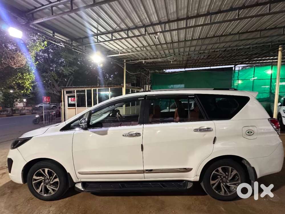 Toyota Innova Crysta 2.4 Gx Limited Edition At 7 Str, 2021, Diesel
