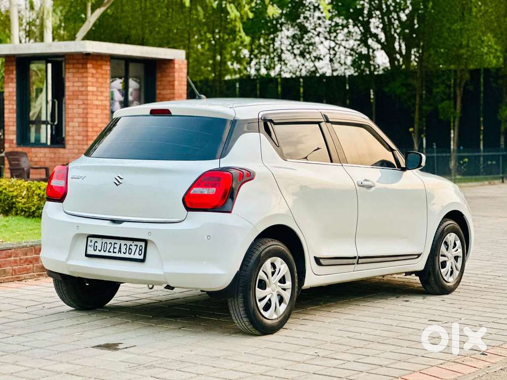Maruti Suzuki Swift Vxi + Manual, 2023, Petrol