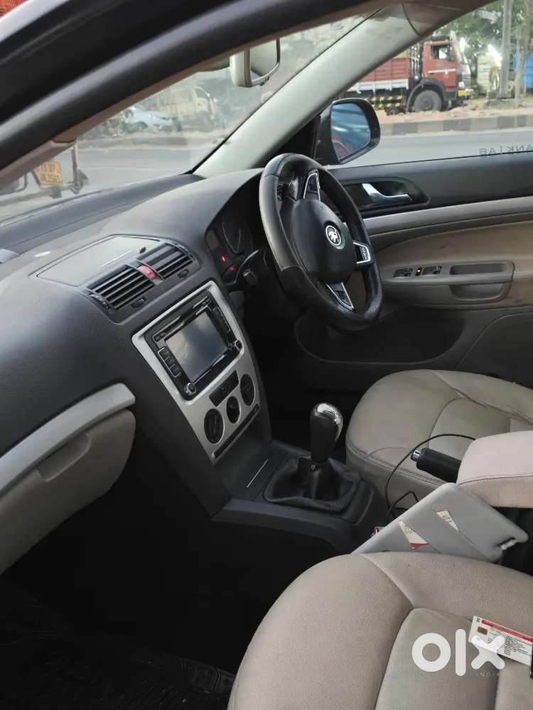 Skoda Laura 2009, Ambiente 1.9pd Diesel Manual