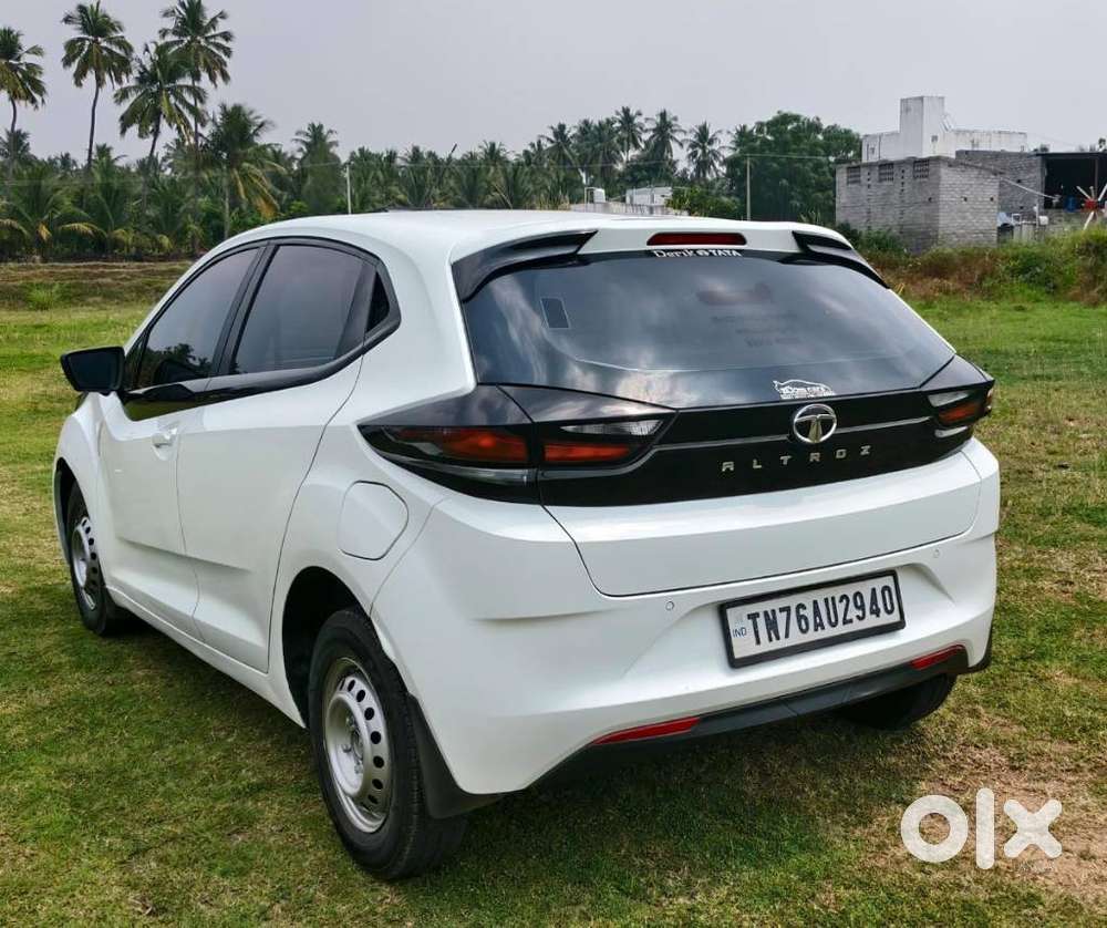 Tata Altroz 1.2 Xm, 2023, Petrol