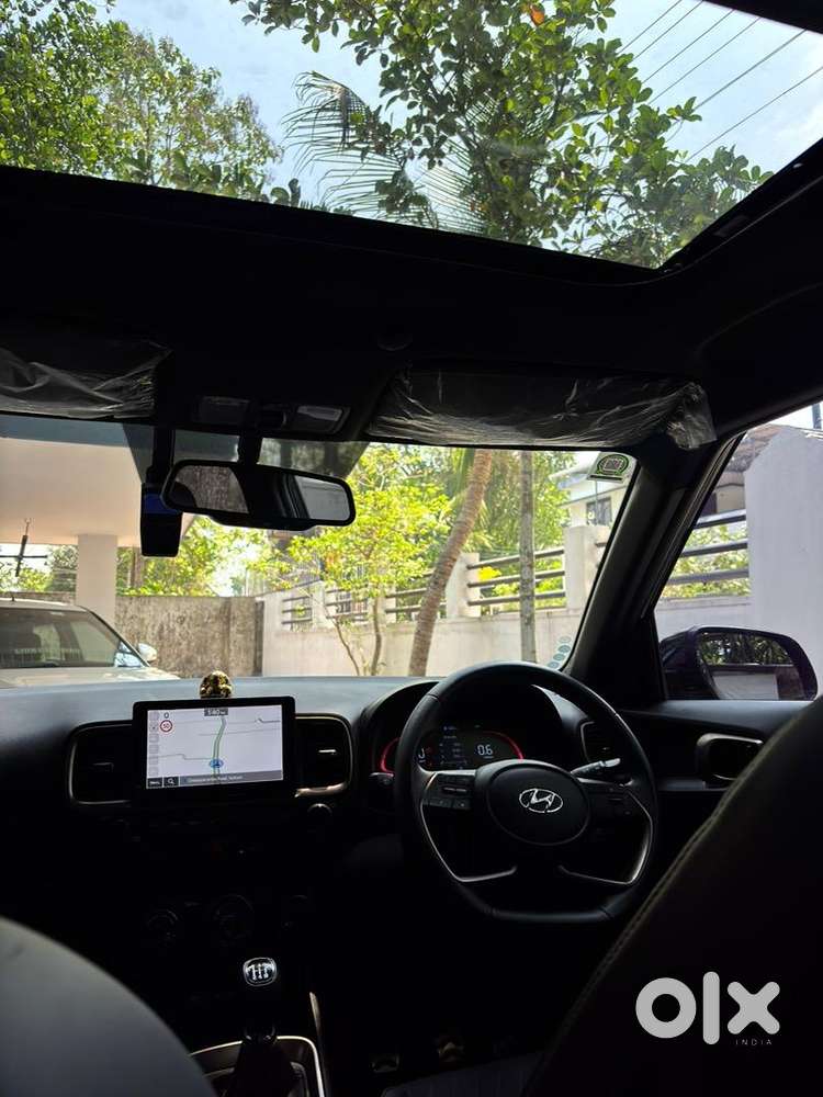 Hyundai Venue Knight Edition 2023 Petrol Well Maintained