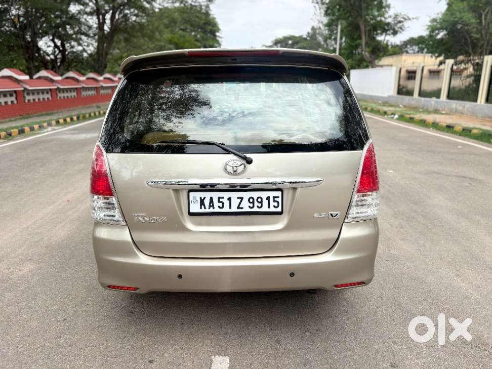 Toyota Innova 2.5 V Diesel 7-seater, 2009, Diesel