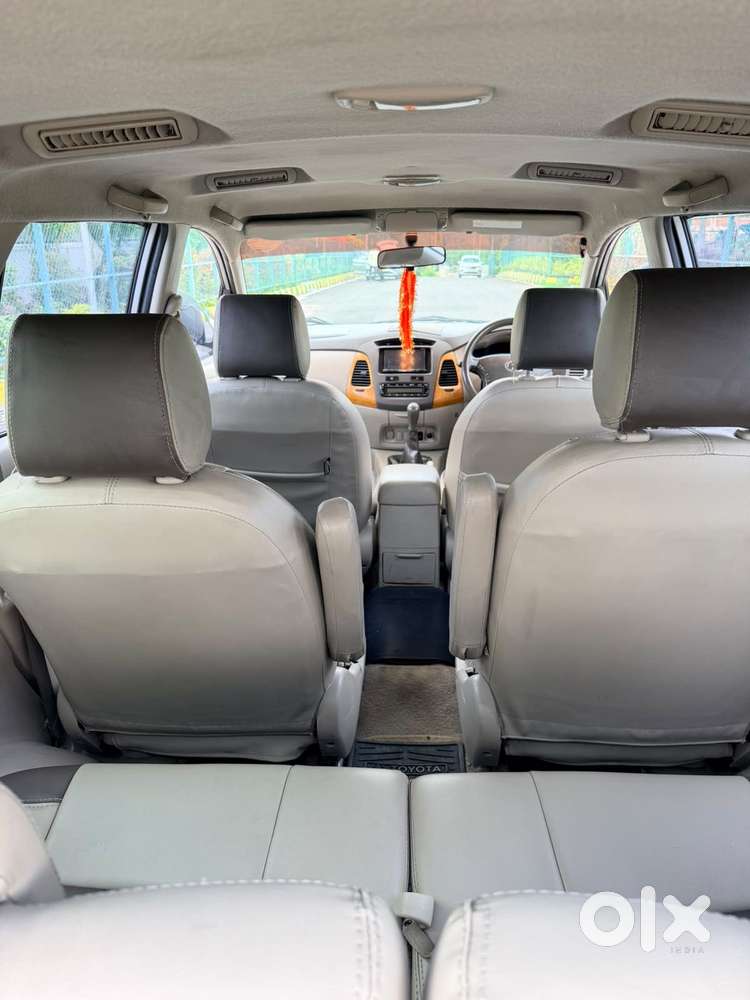 Toyota Innova 2.5 V 7 Str, 2009, Diesel