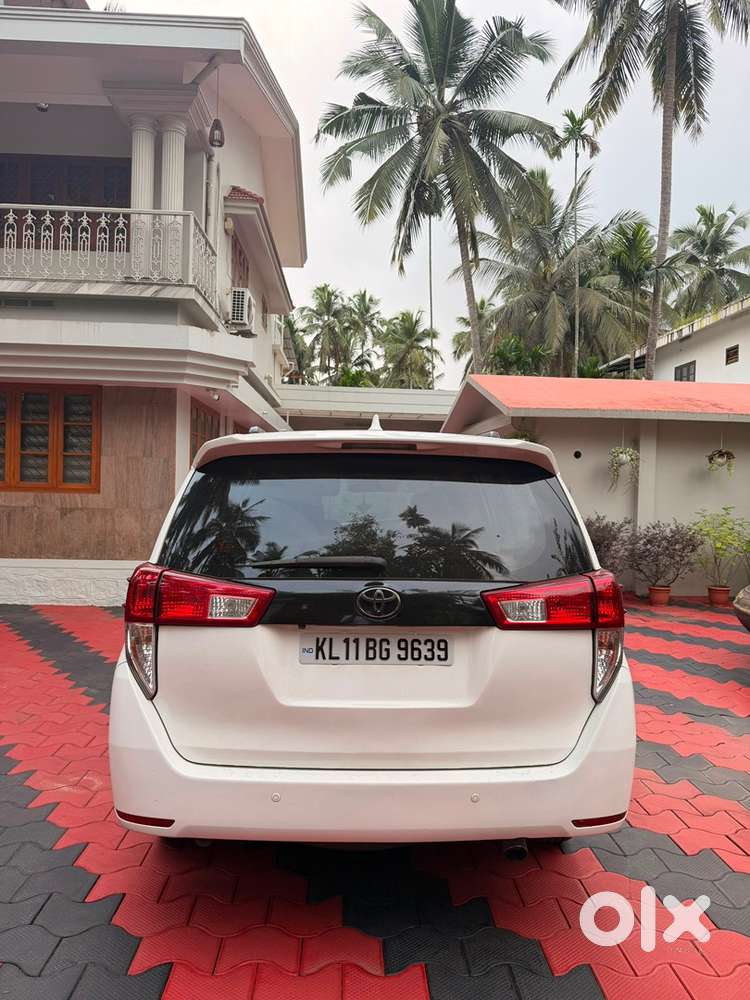 Toyota Innova Crysta 2017 V Diesel Manual