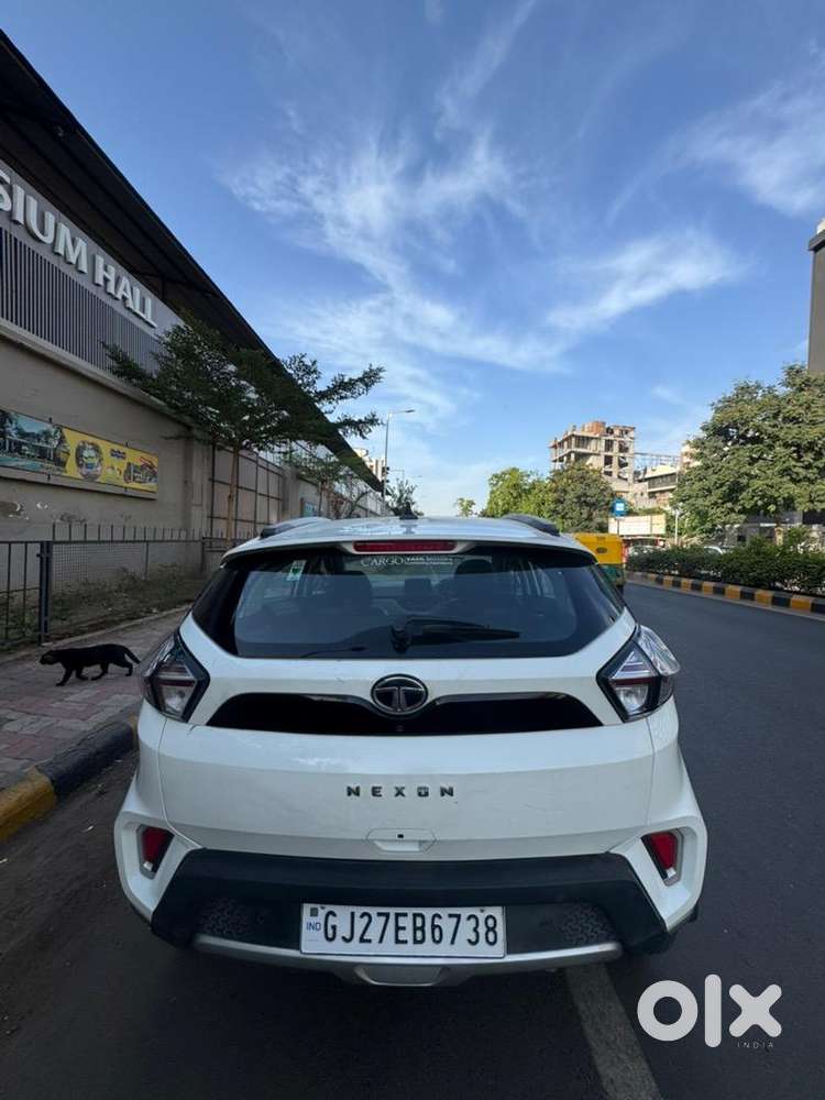 Tata Nexon 2022 Petrol, Less Driven, With Sunroof & Apple Carplay & Ap
