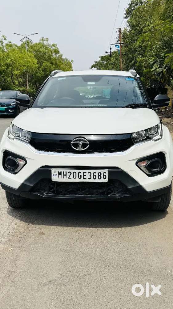 Tata Nexon Xms With Sunroof