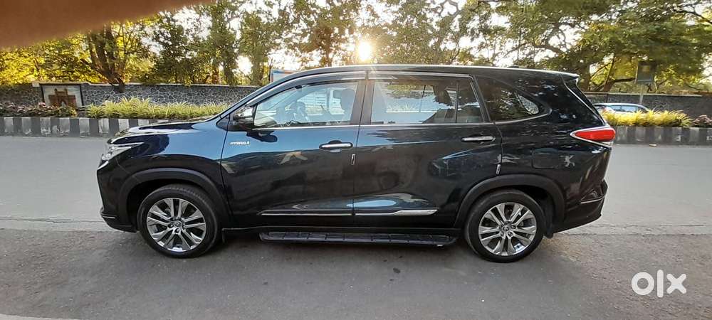 Toyota Innova Hycross 2.0 Zx (o) Hybrid 7 Str, 2024, Petrol