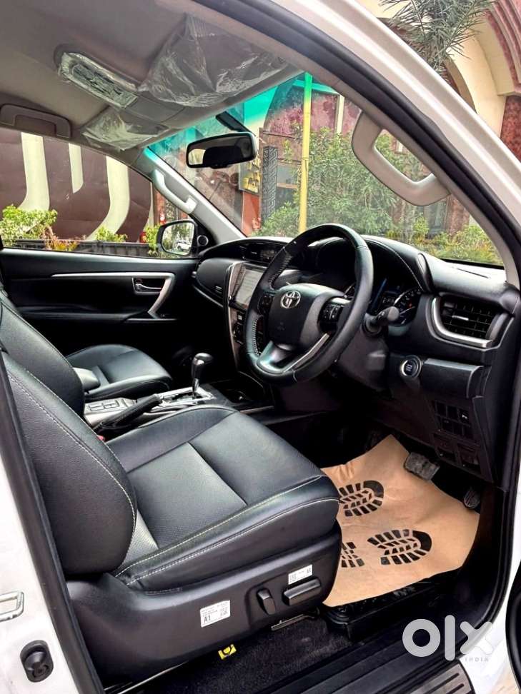 Toyota Fortuner 4x2 At 2.7 Petrol, 2025, Petrol