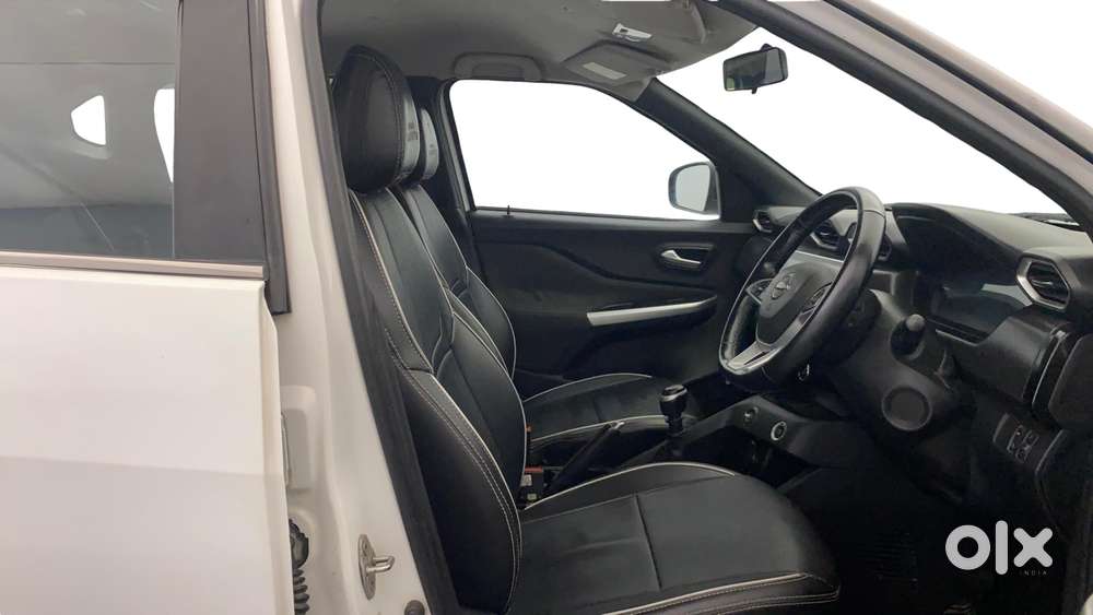 Nissan Magnite 1.0 Xv Premium, 2021, Petrol