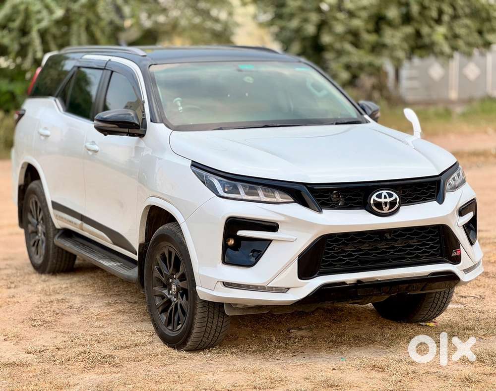 Toyota Fortuner Legender 2023