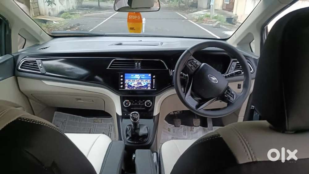 Mahindra Marazzo M8, 2018, Diesel