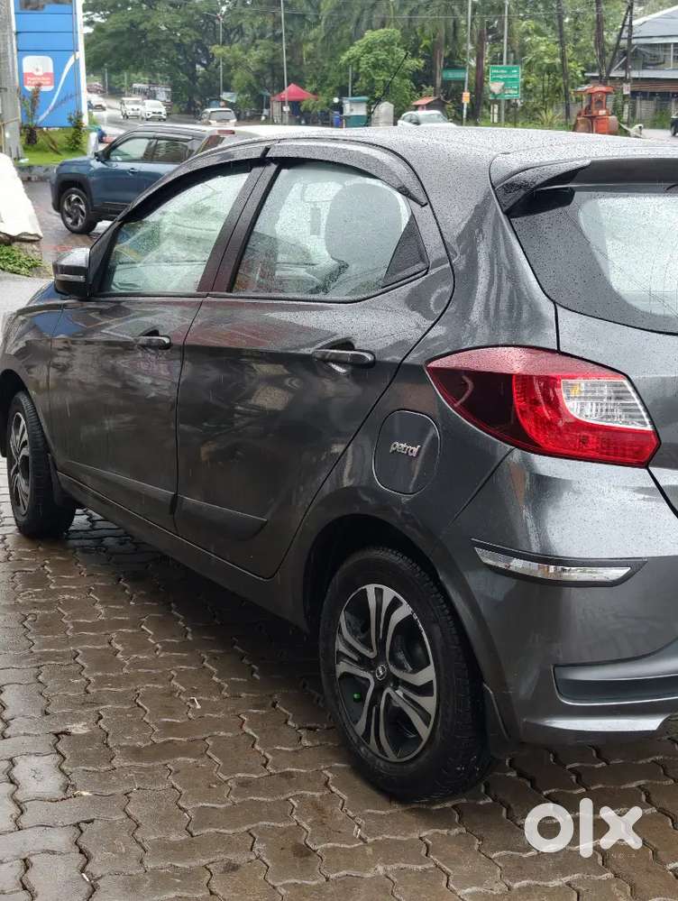Well Maintained Tata Tiago Full Option.