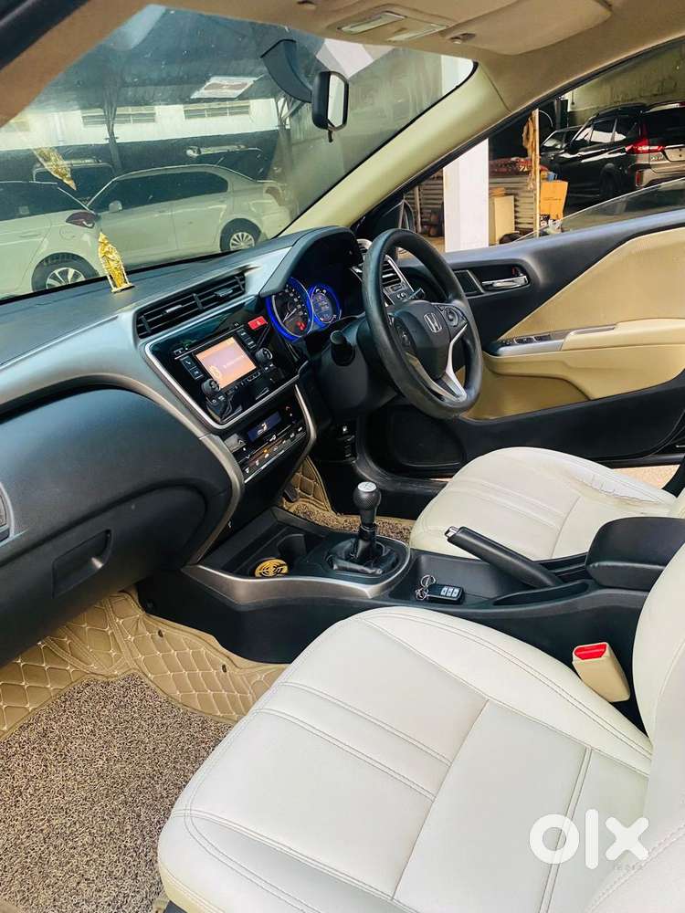 Mahindra Marazzo M2, 2019, Diesel