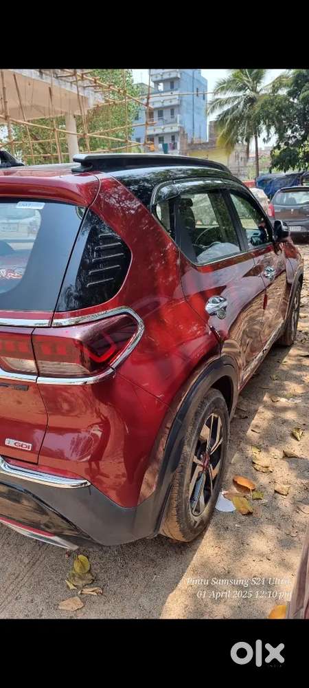 Kia Sonet Top Model , Automatic.