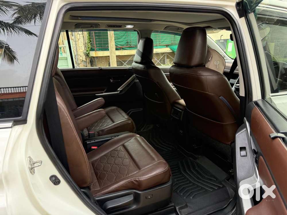 Toyota Innova Hycross 2.0 Zx Hybrid 7 Str, 2024, Petrol