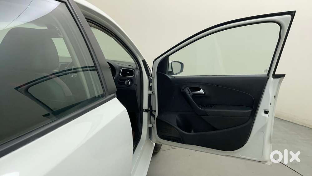Volkswagen Polo Petrol Highline 1.2l, 2017, Petrol