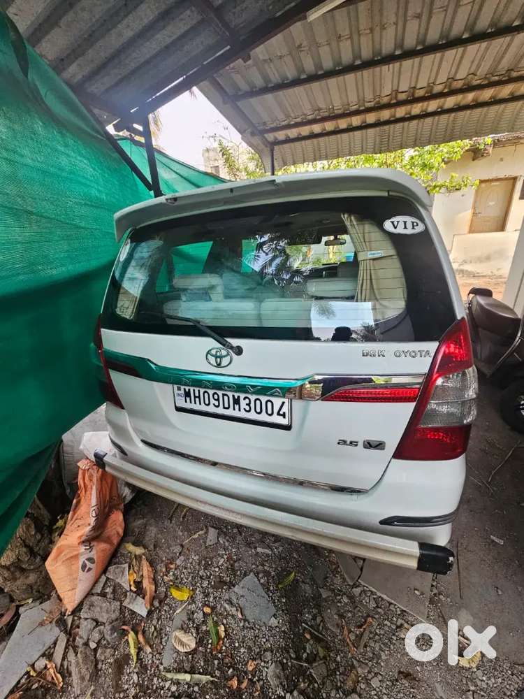 Toyota Innova 2015