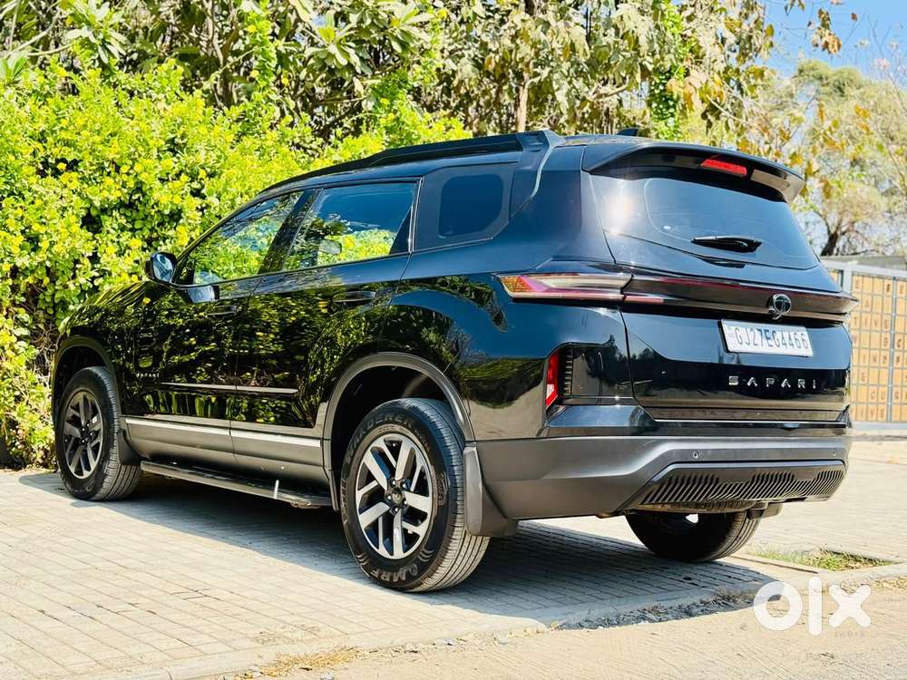 Tata Safari Pure Plus S Dark Edition At, 2025, Diesel