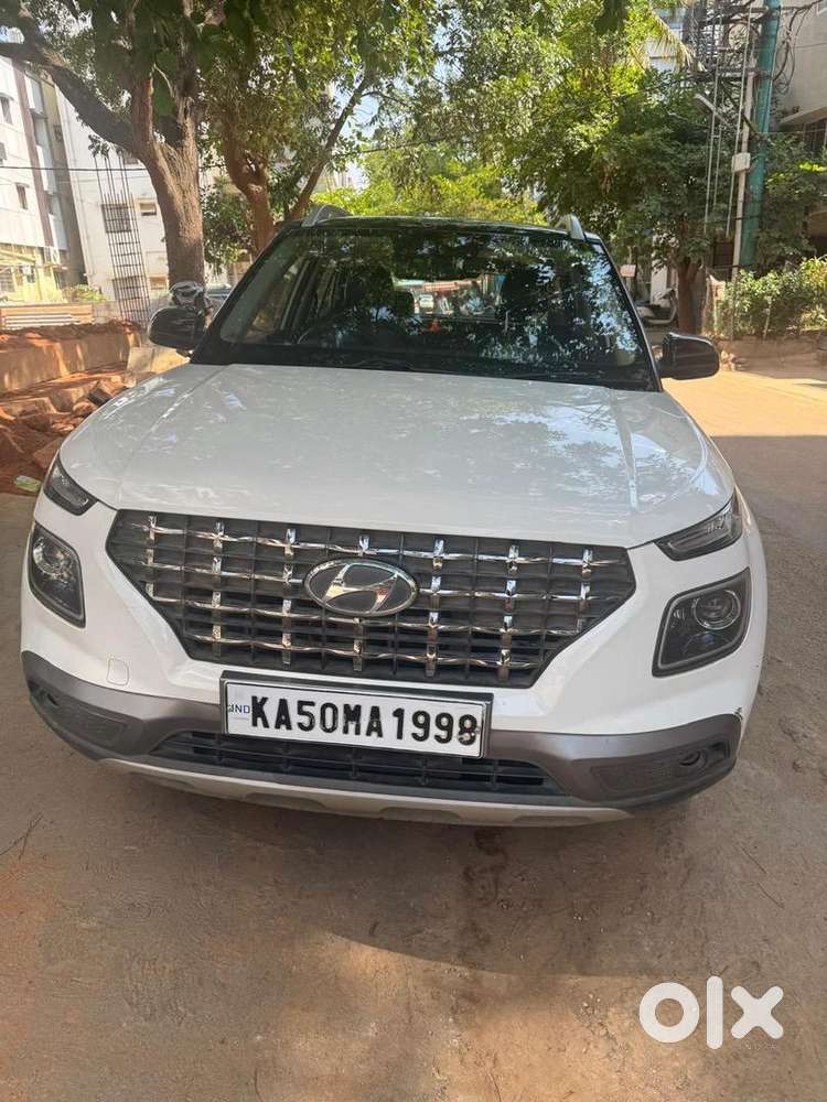 Hyundai Venue 2020 Diesel 154000 Km Driven