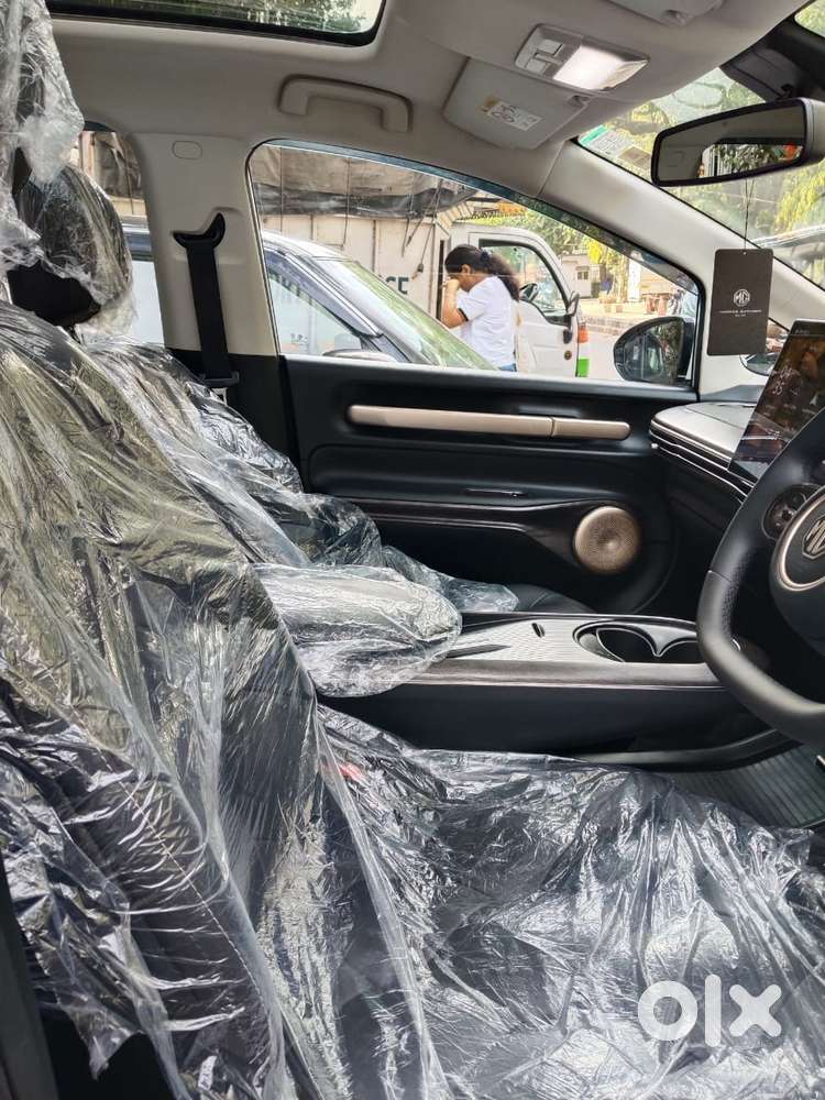 Mg Windsor Ev Essence, 2024, Electric