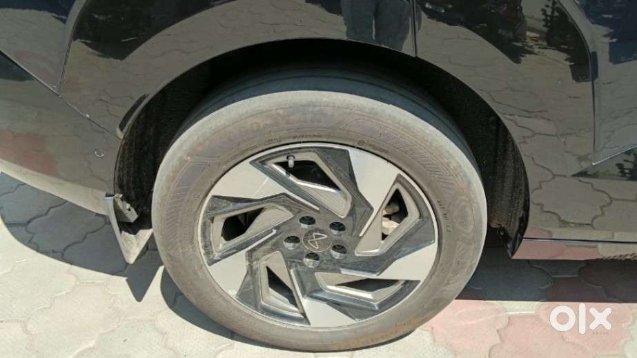 Mahindra Xev 9e Pack Three (top Model), 2025, Electric