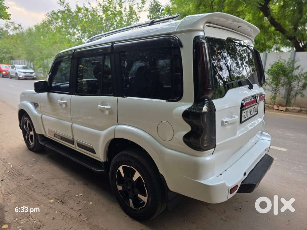 Mahindra Scorpio Classic 2.2 S 11 Mt 7 Cc, 2024, Diesel