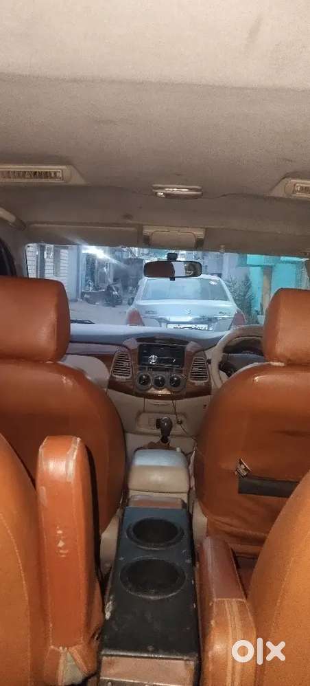 Innova 2.5g 7 Str Power Steering