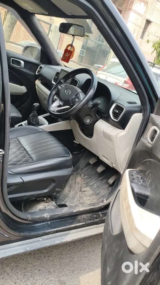 Hyundai Venue Petrol 1.2l 2023 Knight Edition