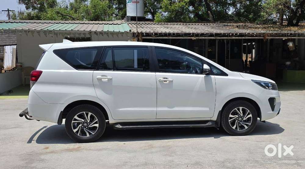 Toyota Innova Crysta 2.4 Gx Mt 8s, 2022, Diesel