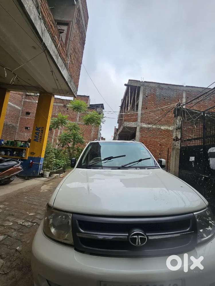 Tata Safari Dicor 2011