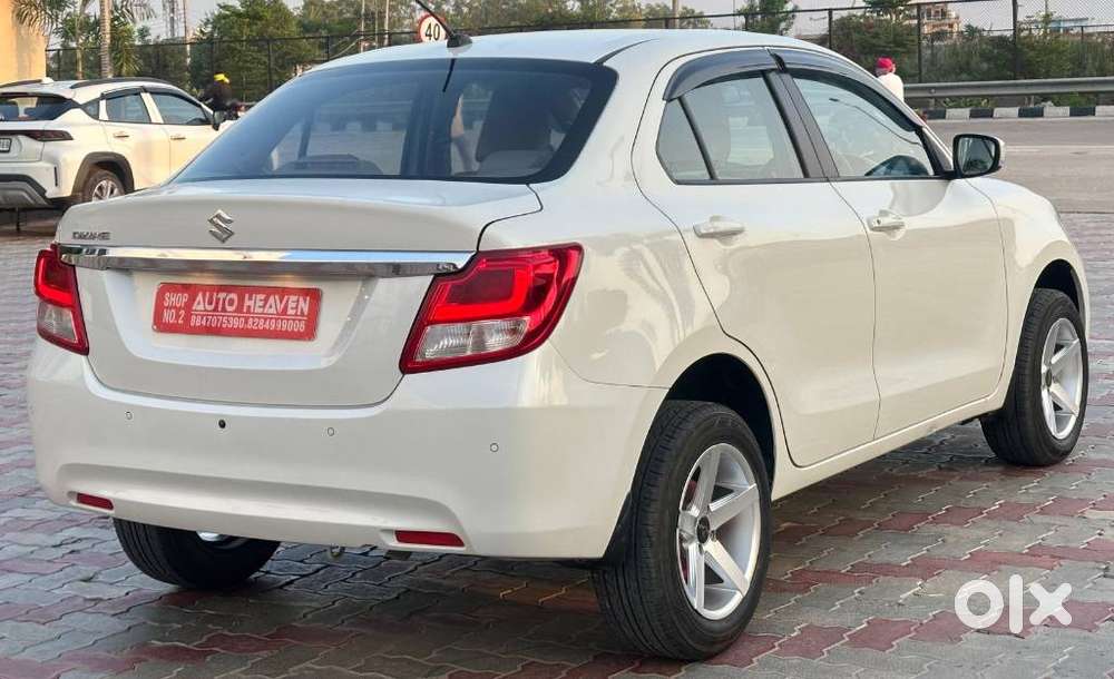 Maruti Suzuki Dzire 1.2 Vxi, 2023, Petrol