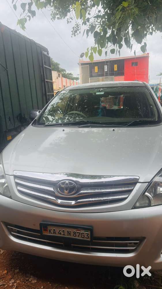Toyota Innova Diesel 2011