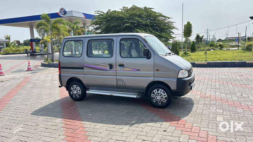 Maruti Suzuki Eeco 5 Str Ac (o), 2015, Petrol