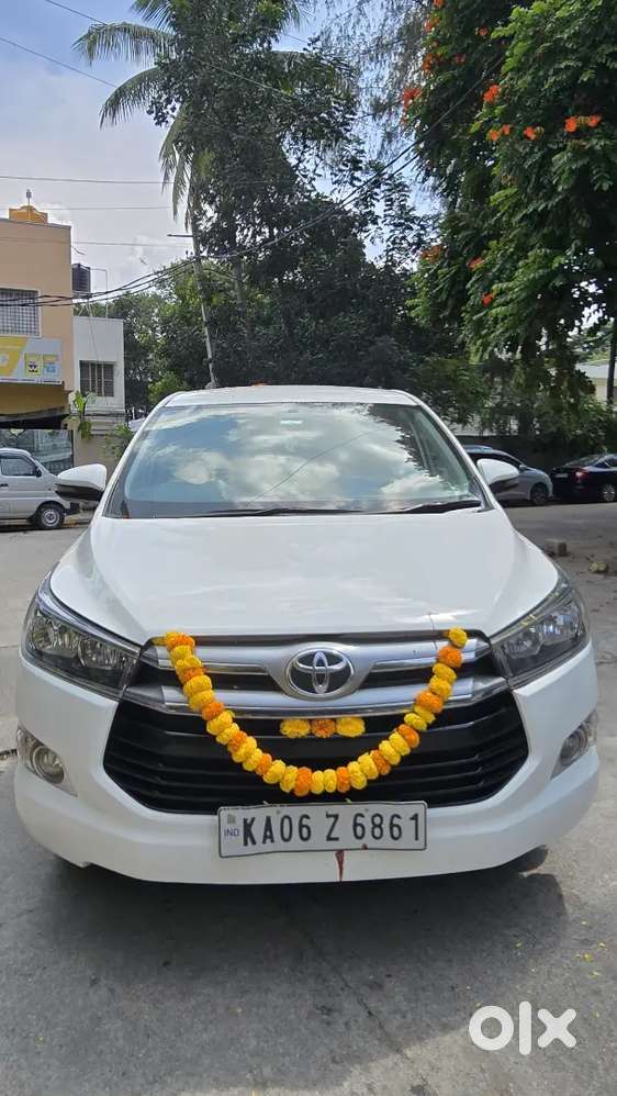 Toyota Innova Crysta 2.4 Mt 2020