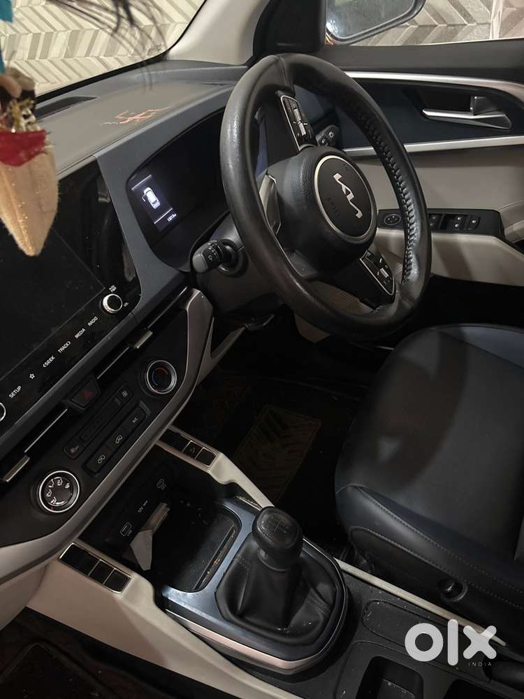 Kia Carens Petrol Manual 2025