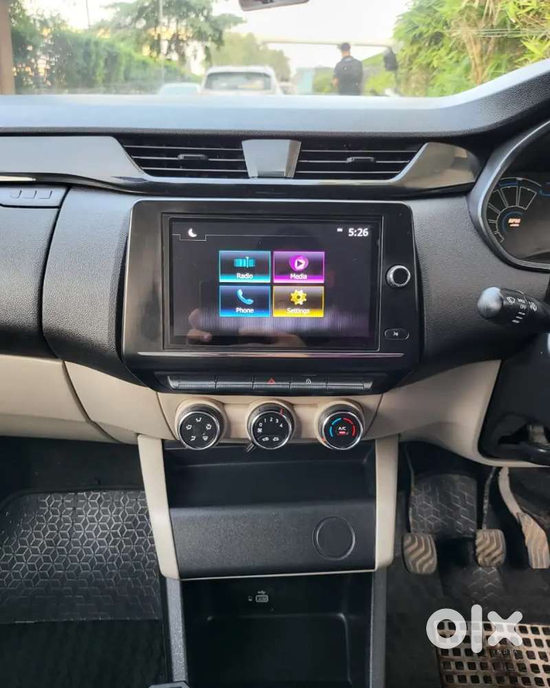 Renault Triber 2022 Showroom Condition Car