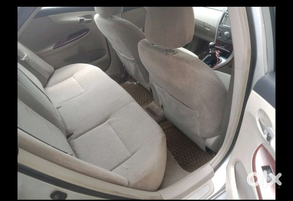 Toyota Corolla Altis 2012