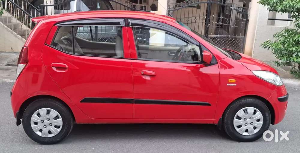 Hyundai I10 With Abs And Airbag 2010 Petrol 53000 Km Driven