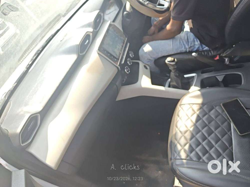 Nissan Magnite 1.0 Xv, 2021, Petrol