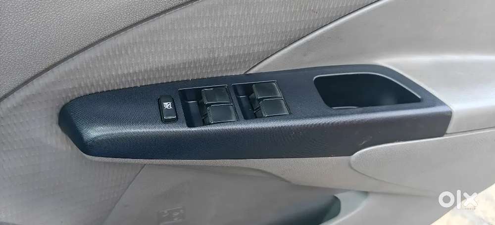 Lady Doctor Driven Toyota Etios 2013 Petrol Manual